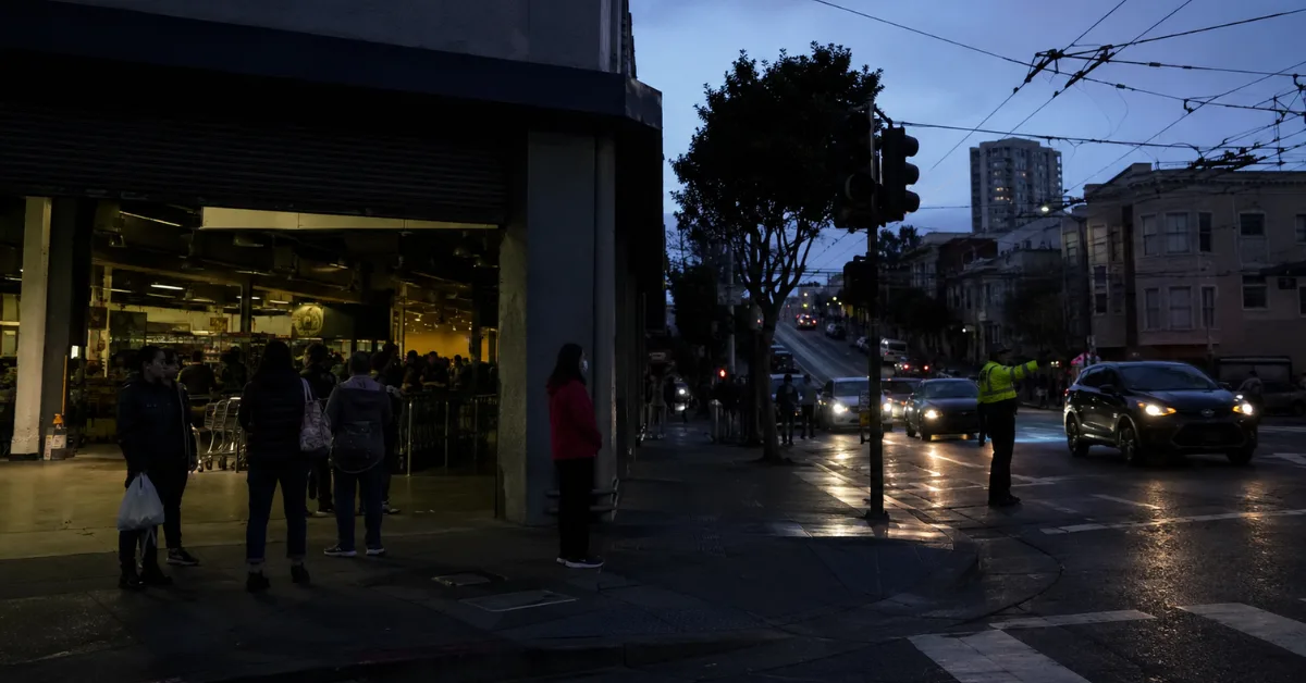 Stromausfall in San Francisco: Costco dicht, Ampeln dunkel, Tausende betroffen